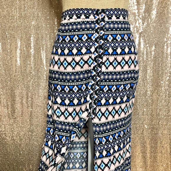 Front Slit Aztec Pattern Maxi Skirt - Picture 8 of 9